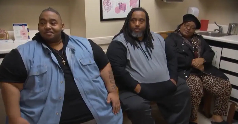 (L-R): Juan Adams med sin bror, Derrick og mor Patricia på'My 600-Lb Life' Season 13