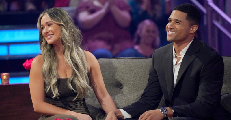 Rachel Recchia và Aven Jones