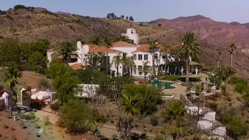 'Cosmic Love' mansion
