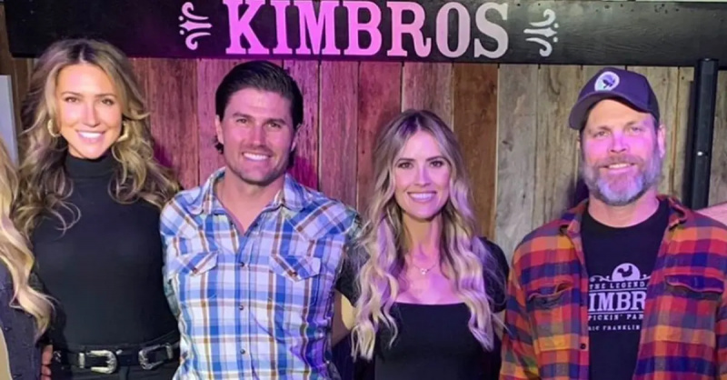 Josh und Christina bei Kimbro's Pickin Parlor with friends