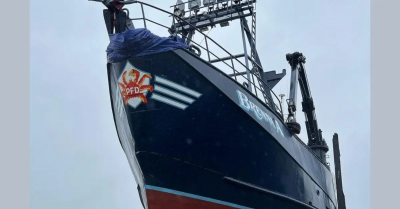 F/V ブレンナ A の上向き POV