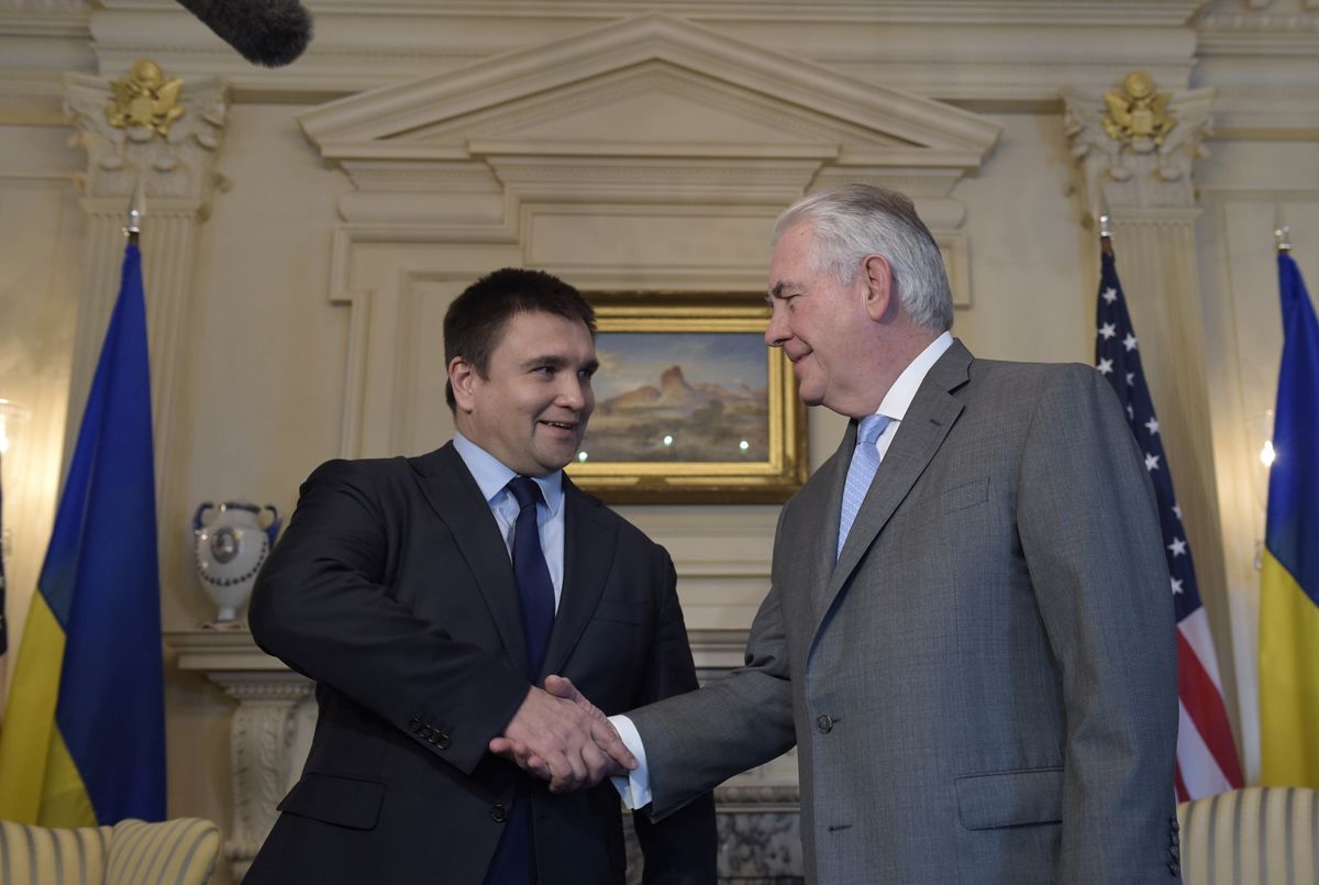 Büro şefleri, Rex Tillerson'ın Asya gezisinde basını ekmesinden 'derin endişe'