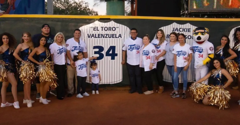 Fernando Valenzuela lasă în urmă patru copii: Fernando Jr., Maria, Ricardo și Linda