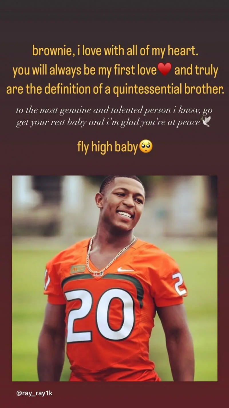 戴蒙·刘易斯 (Diaymon Lewis) 为她已故的哥哥雷·刘易斯三世 (Ray Lewis III) 发帖悼念。