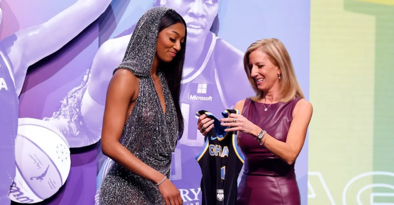 Angel Reese på WNBA Draft