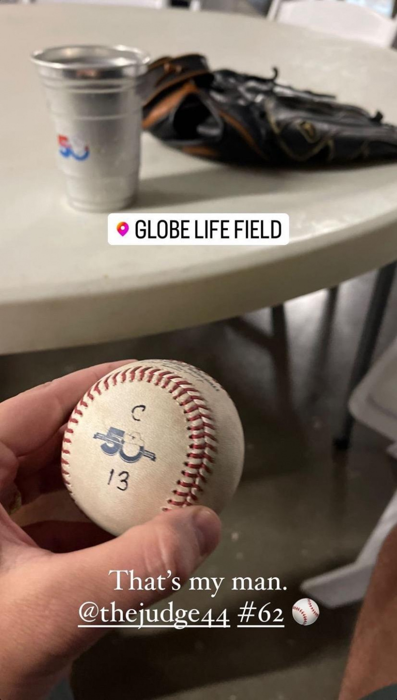 Bri megosztott egy fényképet Judge-ről's 62nd home run ball to her Instagram Stories.