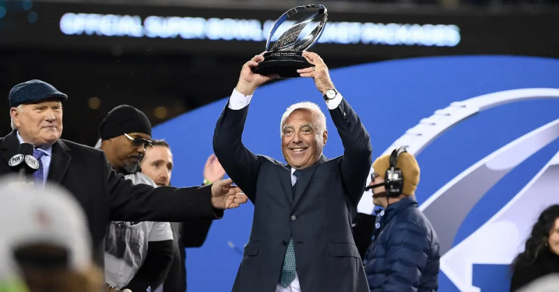 Nu toată lumea poate deține o echipă NFL - să aruncăm o privire asupra valorii nete a lui Jeffrey Lurie