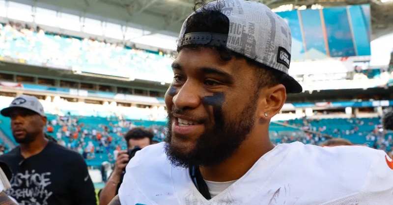 Tua Tagovailoa de los Miami Dolphins