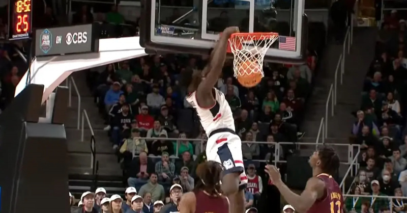 Adama Sanogo fastet für den Ramadan und führt UConn in die Final Four
