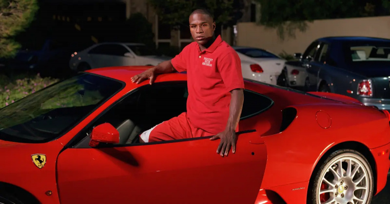 Hvorfor ble bokseren Floyd Mayweather utestengt fra å kjøpe en annen Ferrari?