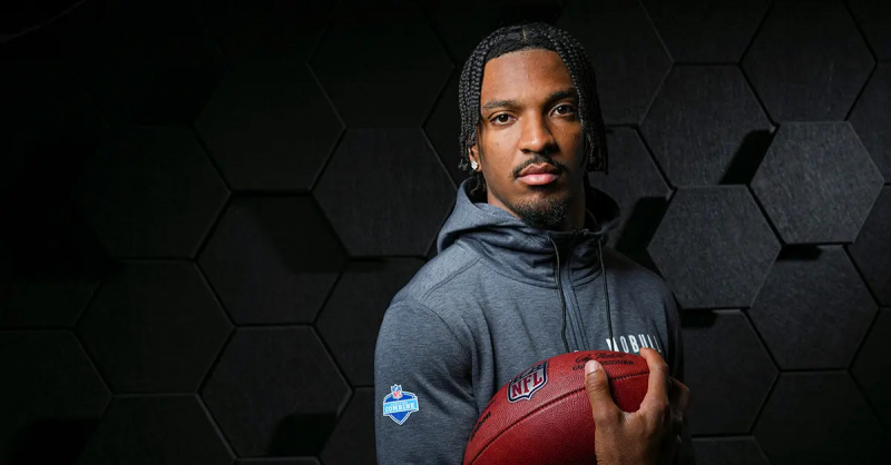 Джейден Деніелс на NFL Combine у 2024 році.