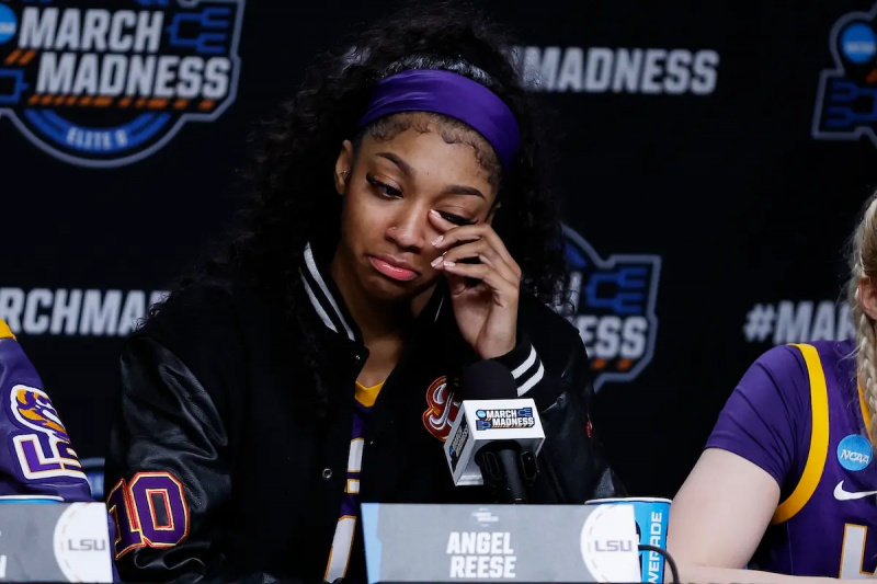 Angel Reese gråter efter förlusten mot Iowa