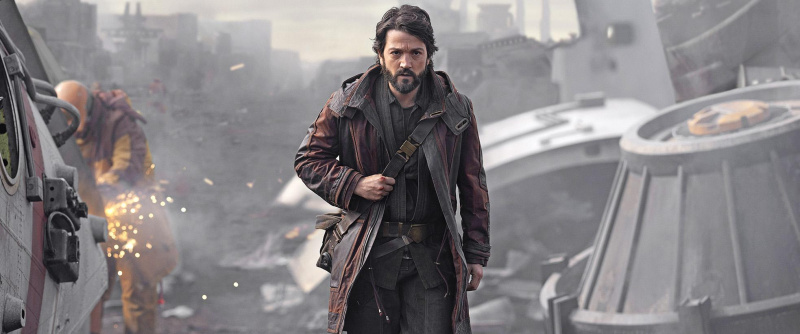 Diego Luna sebagai Cassian Andor di'Andor.'