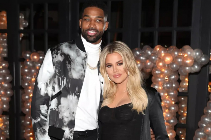 Sina Tristan Thompson at Khloe Kardashian ay nagpakuha ng larawan nang magkasama.