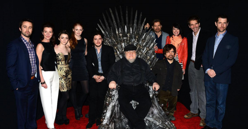 Роб МакЕлхенні з акторським складом'Game of Thrones'
