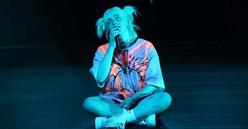 Billie Eilish evaként szerepel a raj fő videójában