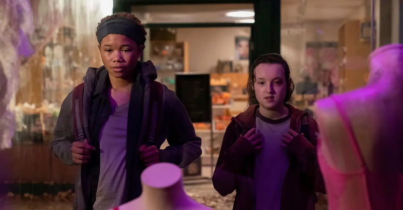 (l-r) Storm Reid và Bella Ramsey trong'The Last of Us'