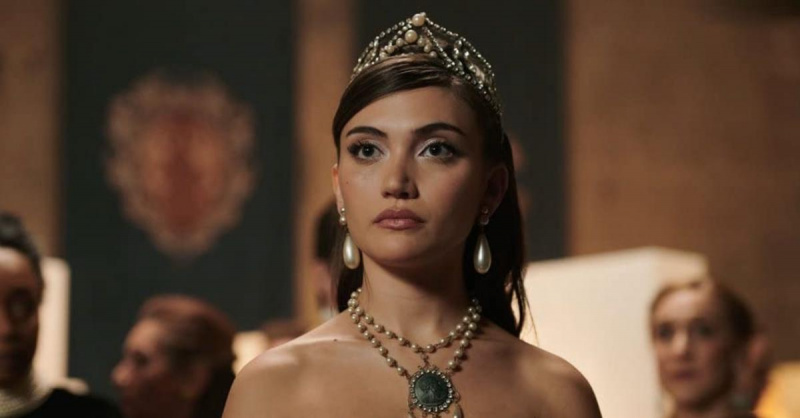 लिसा ड्रैगोमिर इन'Vampire Academy.'