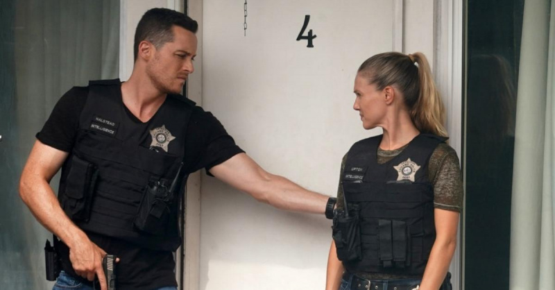 Jesse Lee Soffer och Tracy Spiridakos