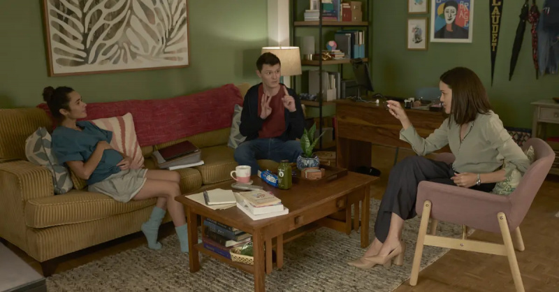(L-R) 'Ava'의 Stephanie Nogueras, Joshua M. Castille 및 Megan Boone's Story" episode of 'Accused.'