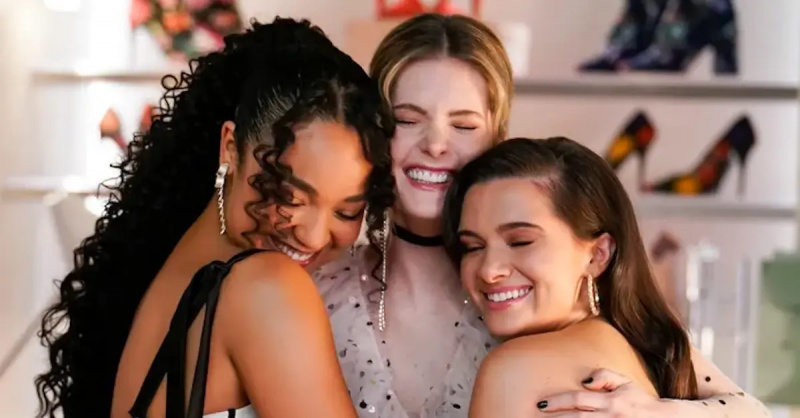 「The Bold Type」のジェーン・スローン、キャット・エジソン、サットン・ブレイディ