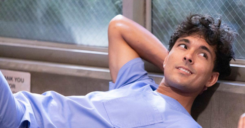 Niko Terho como Lucas Adams en'Grey's Anatomy' Season 19.