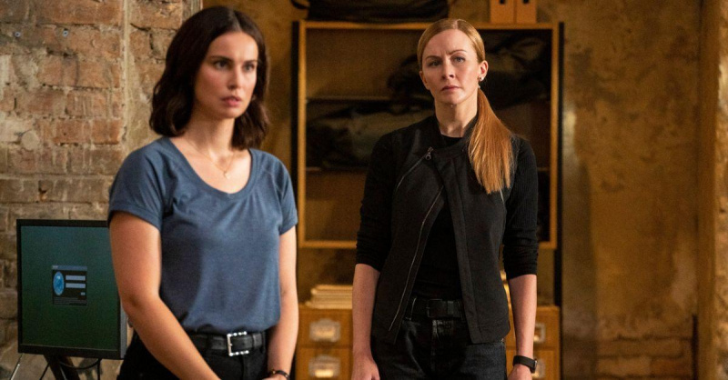 (od lewej): filmowanie Heidy Reed i Evy-Jane Willis'FBI: International'