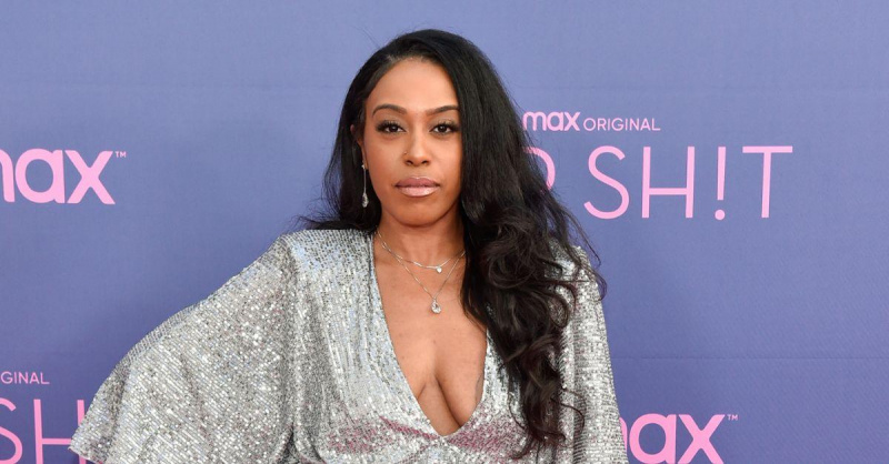 DomiNque Perry di'Rap Sh!t' premiere red carpet event.