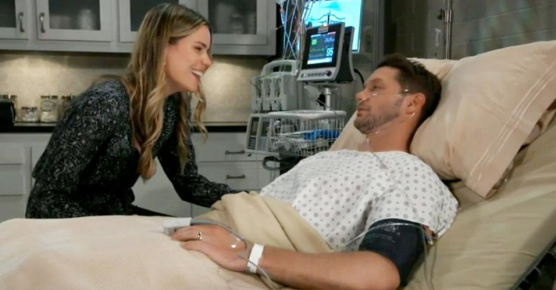Sasha besucht Brando nach seinem Messerstich im Krankenhaus'General Hospital.'