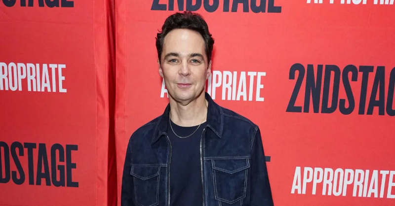   Jim Parsons participă la"Appropriate" Broadway opening night