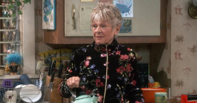 Estelle Parsons jako Beverly na oryginale'Roseanne'