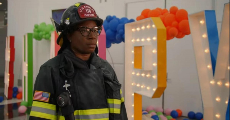 Aisha Hinds Aisha Hinds in 암탉 역'9-1-1'