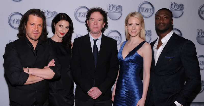 Timothy Hutton och skådespelarna i'Leverage' at an event in 2011.
