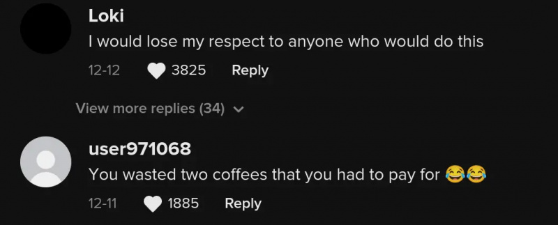 Ang customer ng starbucks ay nagbubuhos ng kape sa sahig sa kabila