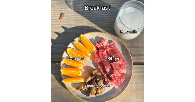 女人生肉饮食