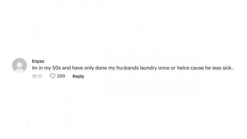 Un comentator spune că și-a făcut doar soțul's laundry a few times when he was sick