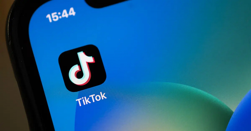Iată de ce oamenii aruncă semnale roșii despre filtrul de turtă dulce pe TikTok