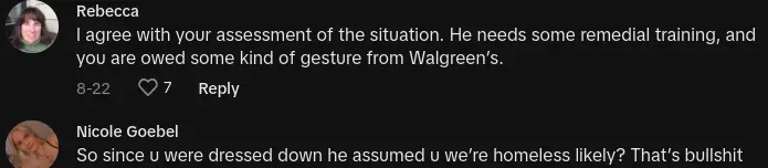 Le responsable de Walgreens suit le client
