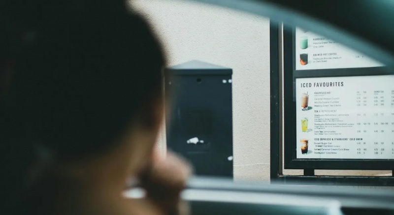 'Mom You Can Drive Away' — Babaeng Trolls Kanyang Anak sa Drive-Thru With Massive Order